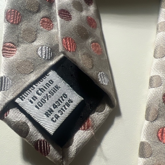 Geoffrey Beene Gray and Red Classic Tie with Polka Dots pastels - Picture 6 of 8